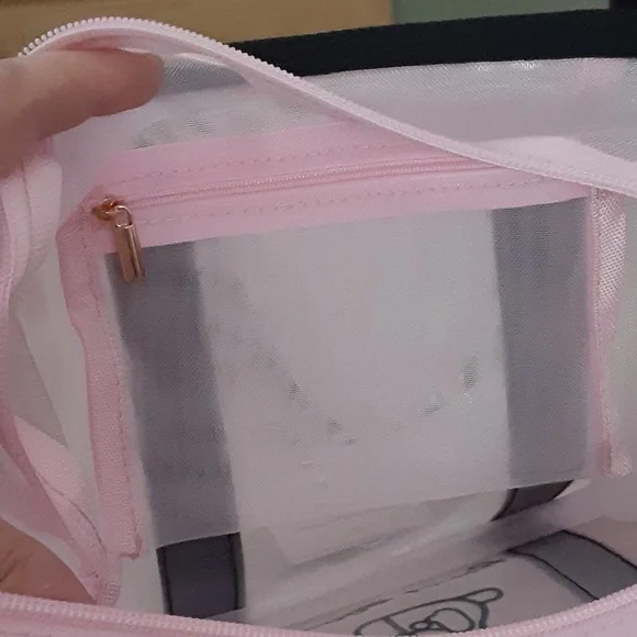 Hello Kitty Mesh Makeup/Cosmetic Bag - Picture 4 of 6